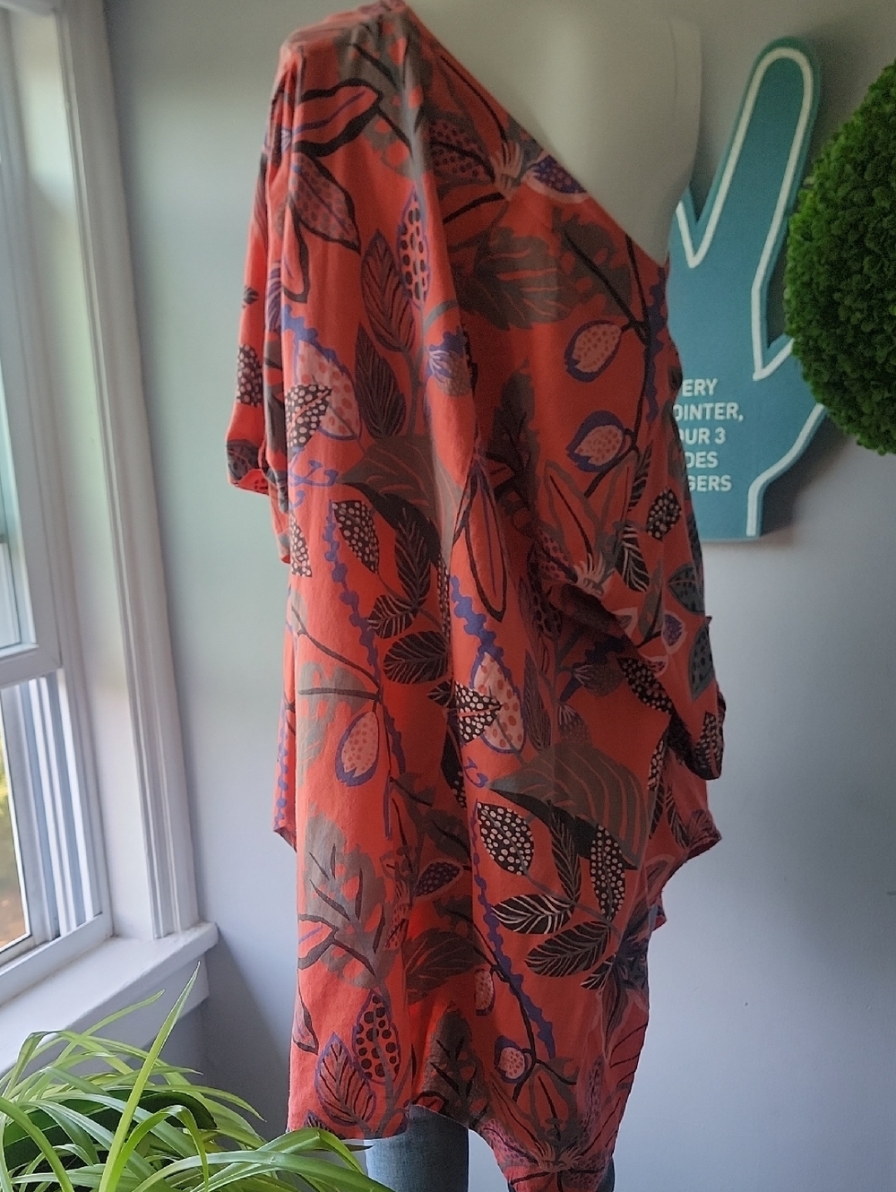 Women’s Floral V-Neck Tunic Top in Coral - Picture 12 of 12